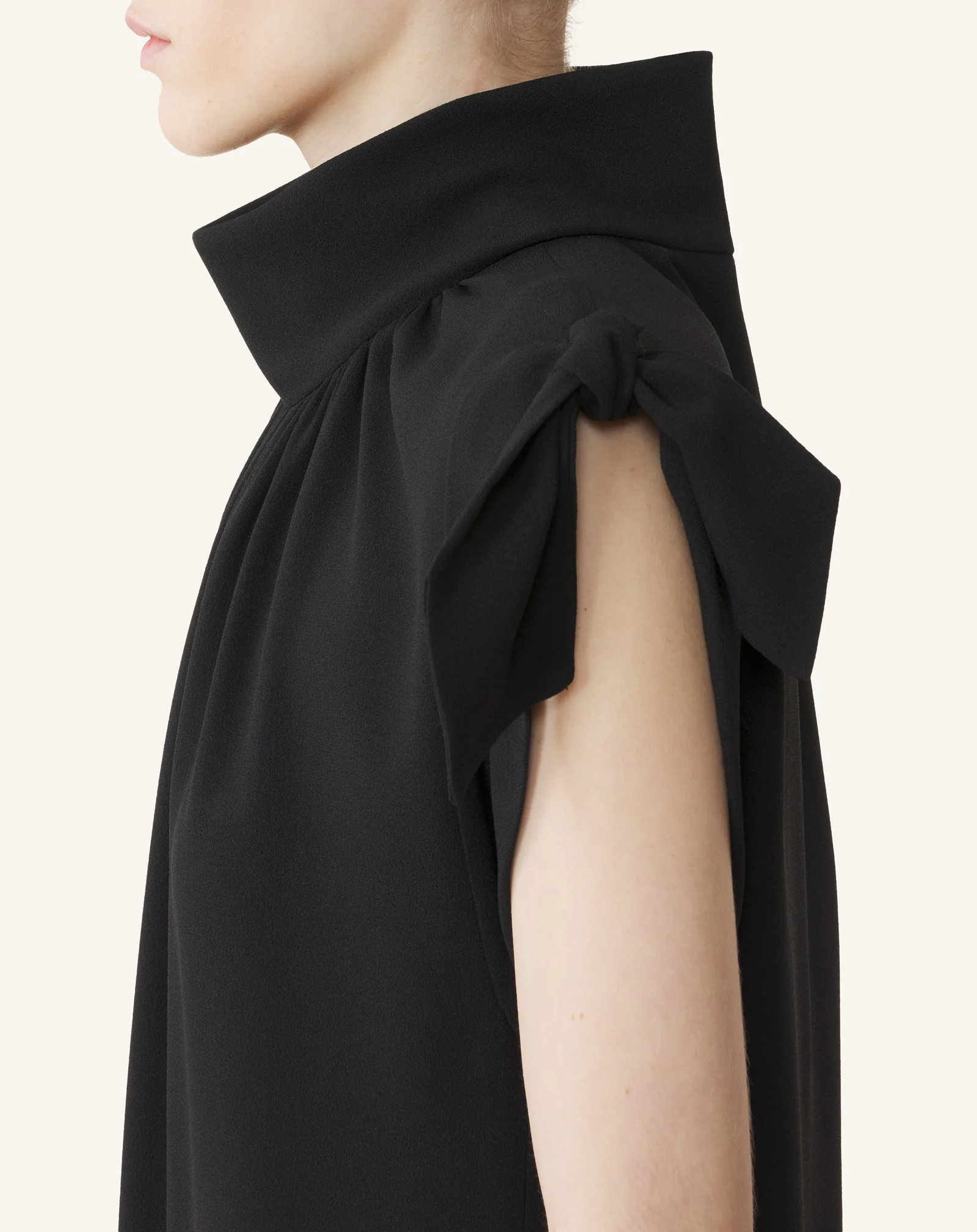 EMBROIDERED BOW DRESS IN SABLÉ - Image 5