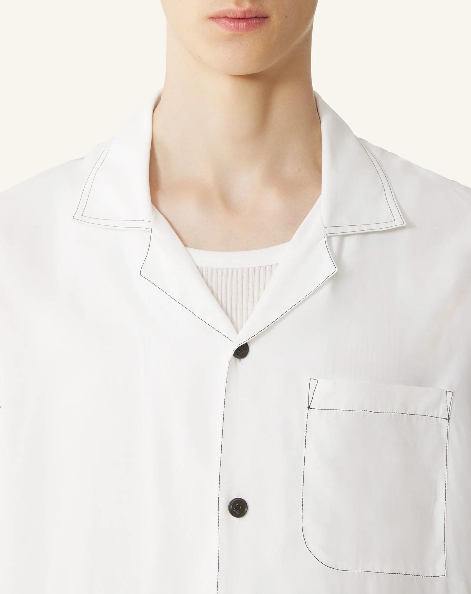 SHIRT WITH MOTHER AND CHILD PRINT ON THE BACK - Image 5