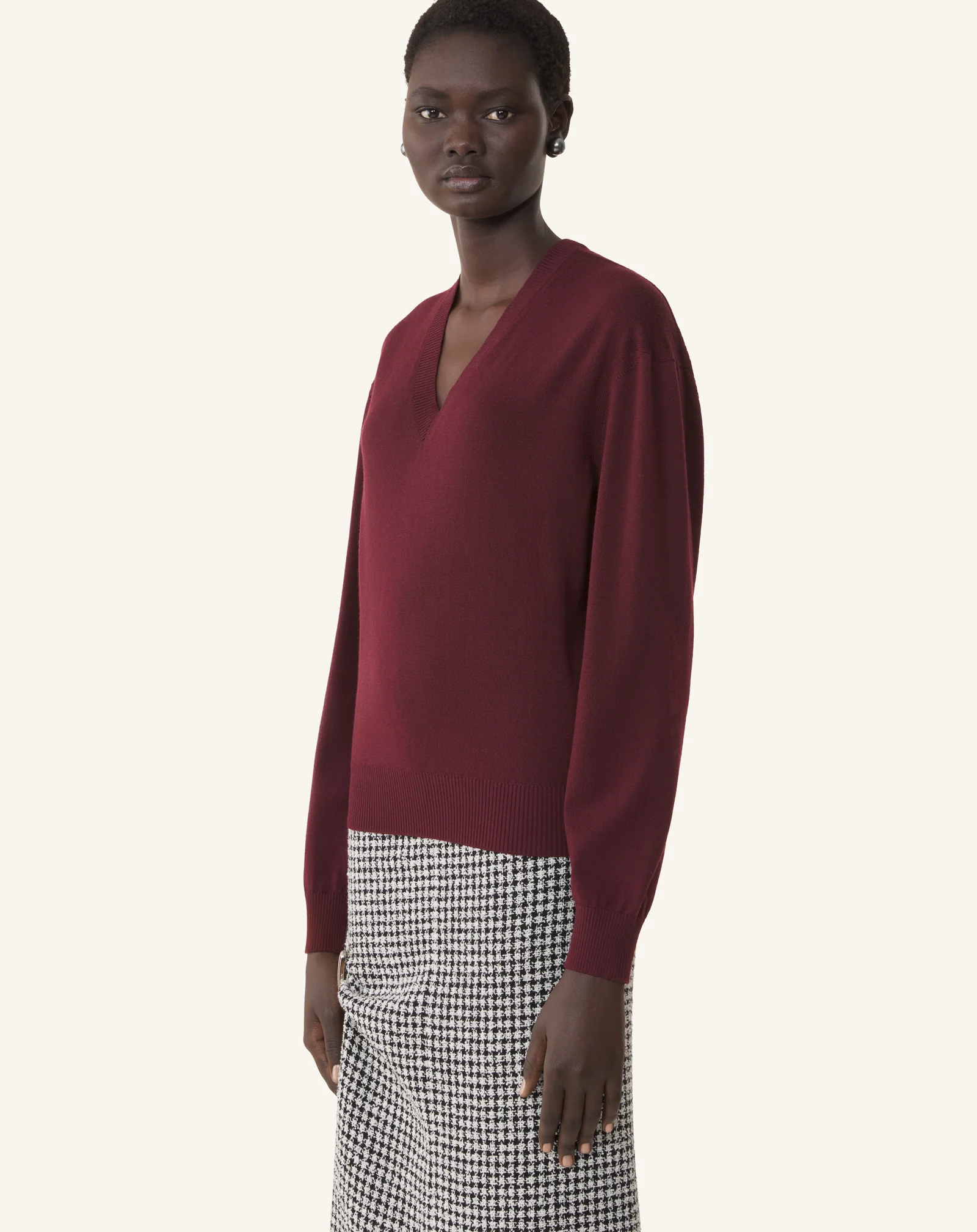 V-NECK MERINO SWEATER WITH GROSGRAIN DETAIL - Image 3